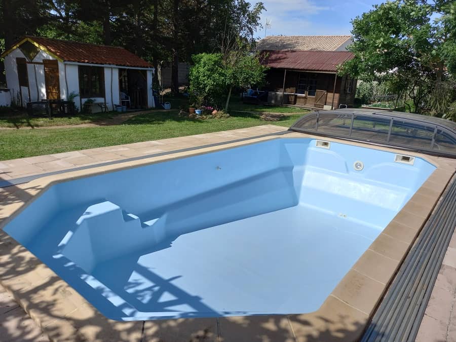 Résultat final après rénovation d'une piscine coque aux Sables d'Olonne en Vendée
